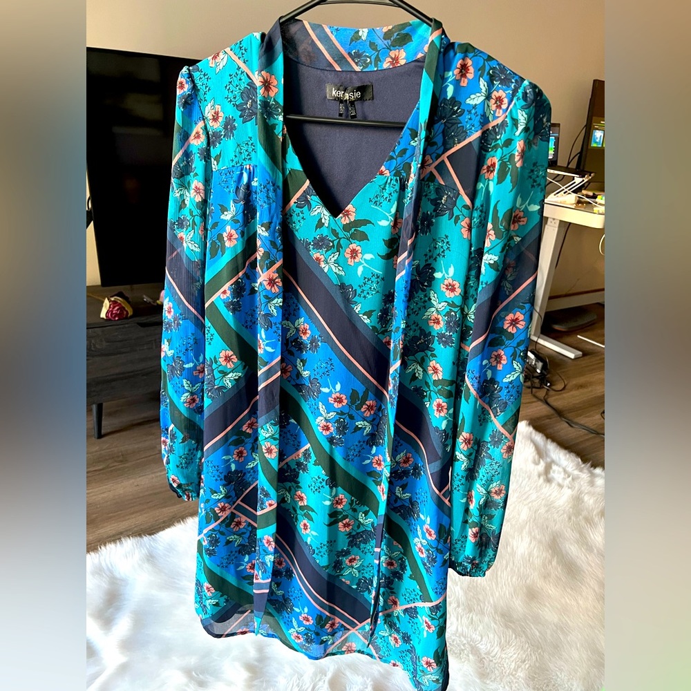 NWT Kensie dress. original store tag in tact. Never worn. Size 2.